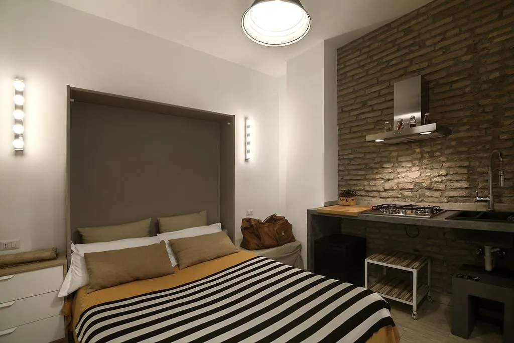 B&B Room Of Arts Rome Couette-café