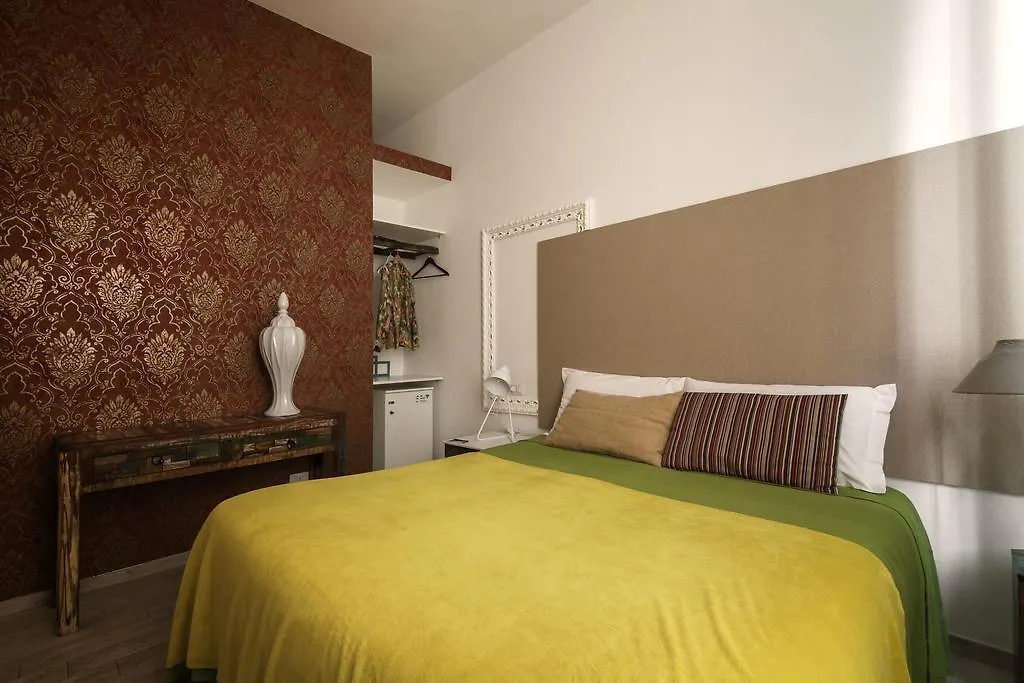 ** Couette-café B&B Room Of Arts Rome Italie